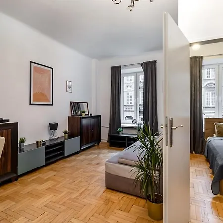 Golden - Great Location- Stays-f14 Апартаменты *